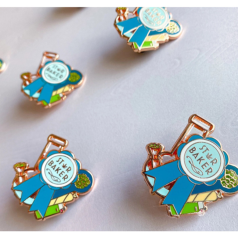 Star Baker with Weed - Enamel Pin - OO